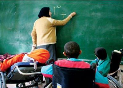 خبرنگاران معاون وزیر: دولت اعتبارات مدارس استثنایی را هفت برابر افزایش داد