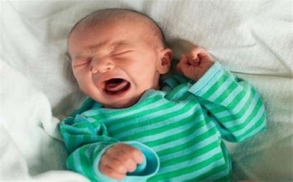 نوزادی که نمی تواند گریه کند