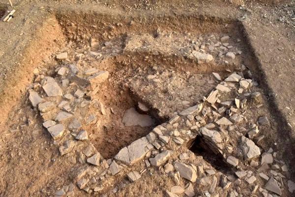 کشف ظرف های عجیب چشیدن ادرار در اتاقک مخفی 400 ساله!