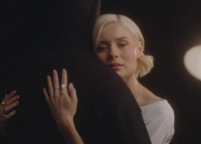 متن و ترجمه آهنگ When You Lose Someone از Nina Nesbitt