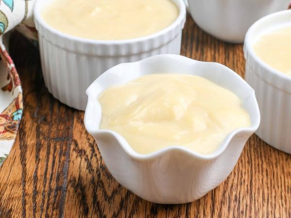 طرز تهیه پودینگ وانیلی با این 15 نکته طلایی مثل کافی شاپ میشه! طرز تهیه پودینگ وانیلی با این 15 نکته طلایی مثل کافی شاپ میشه!